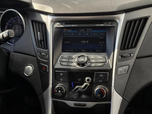 Hyundai Sonata VI (YF) с пробегом 2010 года, цена 1 049 000 рублей, 187824 км, седан, Автокод Объявления