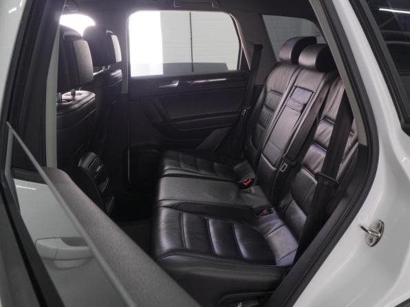 Volkswagen Touareg II с пробегом 2012 года, цена 1 939 000 рублей, 299196 км, внедорожник, Автокод Объявления