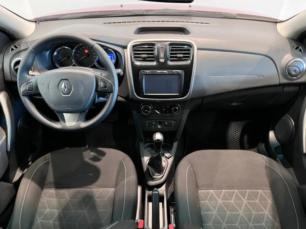 Renault Sandero II с пробегом 2017 года, цена 980 000 рублей, 136082 км, хэтчбек, Автокод Объявления