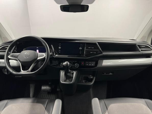 Volkswagen Multivan T6 Рестайлинг с пробегом 2022 года, цена 8 363 000 рублей, 58697 км, минивэн, Автокод Объявления
