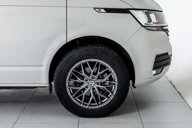 Volkswagen Transporter T6 Рестайлинг с пробегом 2020 года, цена 4 800 000 рублей, 50677 км, минивэн, Автокод Объявления