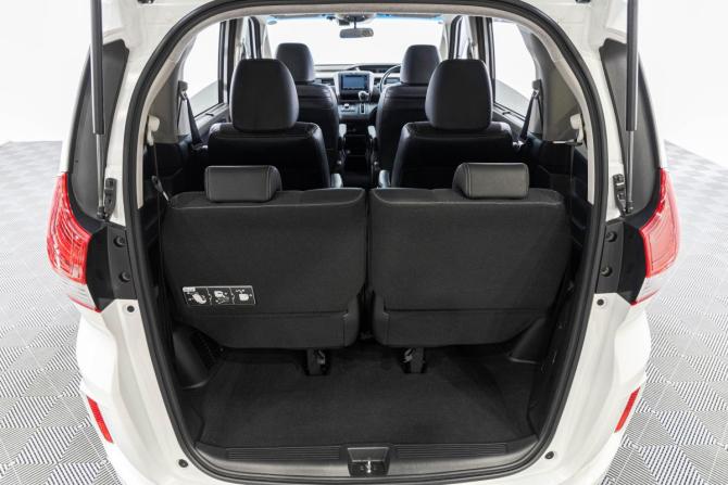 Honda Freed II с пробегом 2018 года, цена 1 889 000 рублей, 95800 км, компактвэн, Автокод Объявления