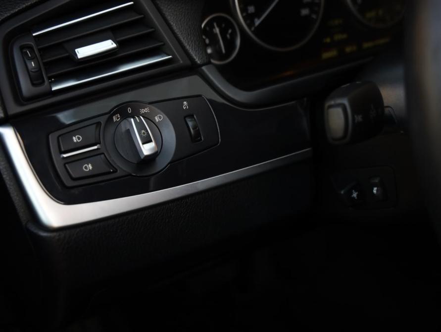 BMW 5 серии VI (F10/F11/F07) Рестайлинг Санкт-Петербург  - изображение 20