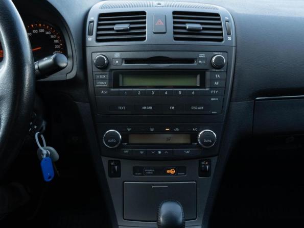 Toyota Avensis III с пробегом 2009 года, цена 960 000 рублей, 161312 км, седан, Автокод Объявления