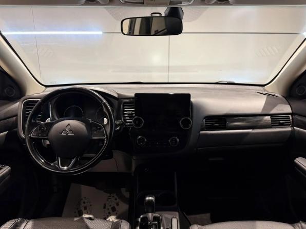 Mitsubishi Outlander III Рестайлинг 2 с пробегом 2015 года, цена 1 670 000 рублей, 219867 км, внедорожник, Автокод Объявления