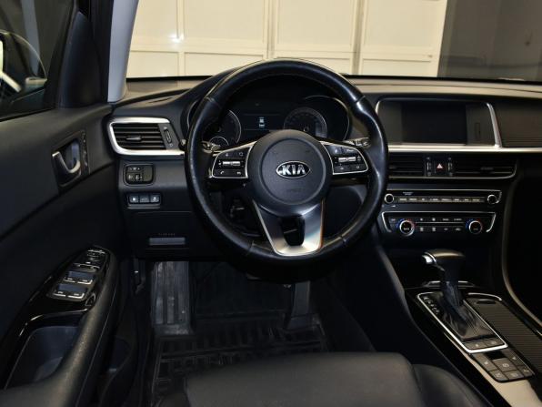 Kia Optima IV Рестайлинг с пробегом 2018 года, цена 1 760 000 рублей, 131629 км, седан, Автокод Объявления