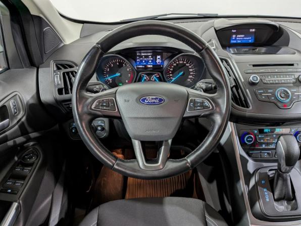 Ford Kuga II Рестайлинг с пробегом 2017 года, цена 1 650 000 рублей, 114574 км, внедорожник, Автокод Объявления