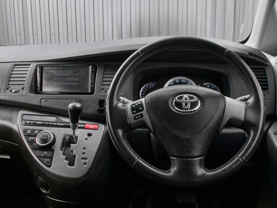 Toyota ISis I Рестайлинг Екатеринбург  - изображение 11
