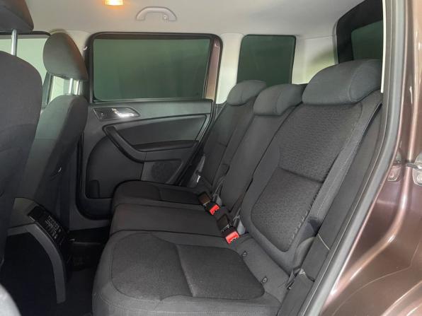 Skoda Yeti I Рестайлинг с пробегом 2015 года, цена 1 199 000 рублей, 152949 км, внедорожник, Автокод Объявления