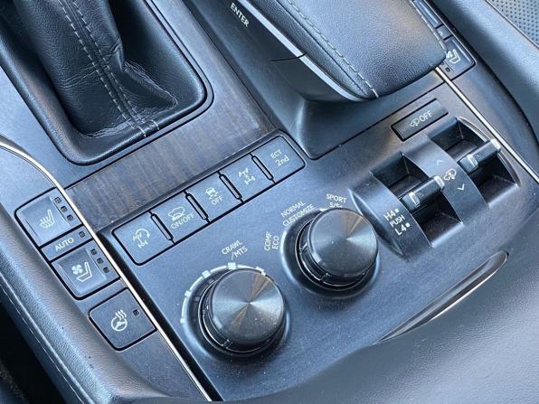 Lexus LX III Рестайлинг 2 с пробегом 2021 года, цена 8 450 000 рублей, 129644 км, внедорожник, Автокод Объявления