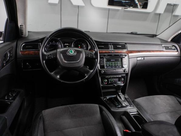 Skoda Superb II с пробегом 2011 года, цена 900 000 рублей, 160615 км, лифтбек, Автокод Объявления