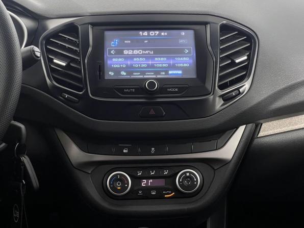 Lada (ВАЗ) Vesta I с пробегом 2017 года, цена 865 000 рублей, 109238 км, седан, Автокод Объявления