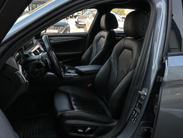 BMW 5 серии VII (G30/G31/G38) с пробегом 2018 года, цена 3 829 000 рублей, 88937 км, седан, Автокод Объявления