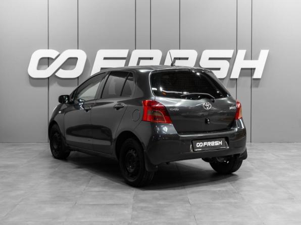 Toyota Yaris II с пробегом 2008 года, цена 590 000 рублей, 169872 км, хэтчбек, Автокод Объявления