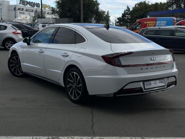 Hyundai Sonata VIII (DN8) с пробегом 2022 года, цена 2 480 000 рублей, 107260 км, седан, Автокод Объявления