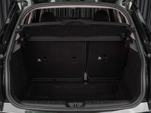 Mini Hatch III (F55/F56) с пробегом 2018 года, цена 1 349 000 рублей, 132437 км, хэтчбек, Автокод Объявления