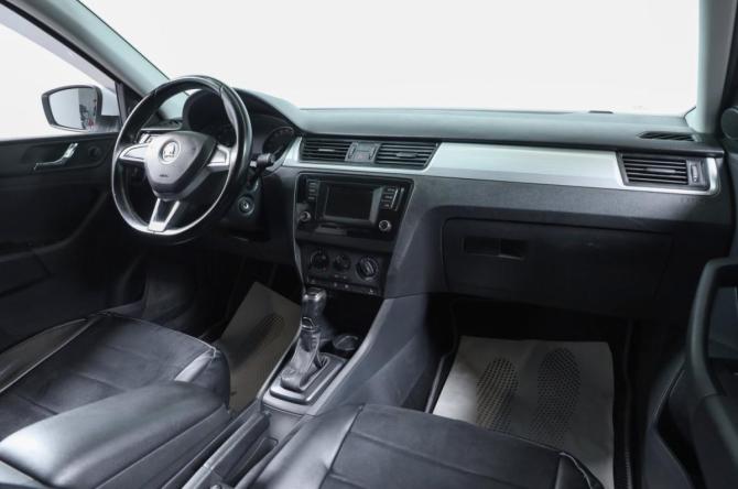 Skoda Rapid I с пробегом 2017 года, цена 1 209 000 рублей, 155000 км, лифтбек, Автокод Объявления