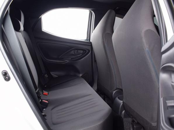 Toyota Yaris IV с пробегом 2021 года, цена 1 435 995 рублей, 97015 км, хэтчбек, Автокод Объявления