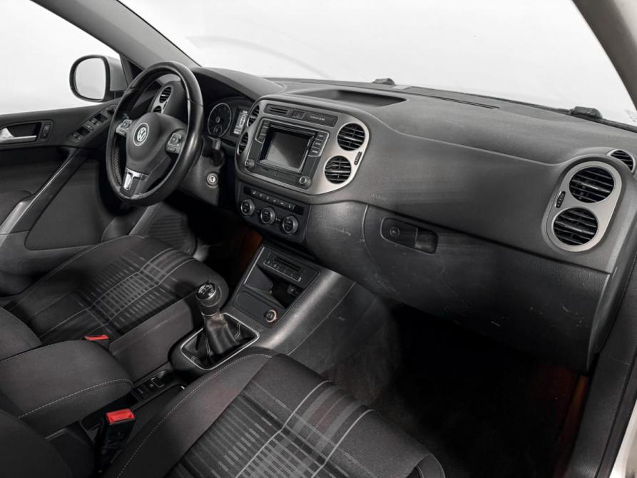 Volkswagen Tiguan I Рестайлинг Санкт-Петербург  - изображение 13