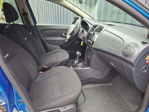 Renault Sandero II с пробегом 2017 года, цена 980 000 рублей, 125800 км, хэтчбек, Автокод Объявления