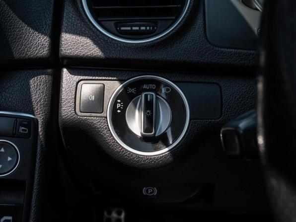 Mercedes-Benz C-Класс III (W204) Рестайлинг с пробегом 2012 года, цена 1 590 000 рублей, 181874 км, седан, Автокод Объявления