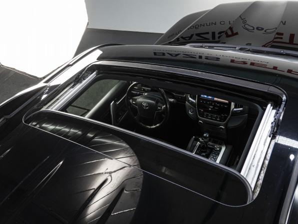 Toyota Land Cruiser 200 Series Рестайлинг 2 с пробегом 2020 года, цена 7 999 000 рублей, 60903 км, внедорожник, Автокод Объявления