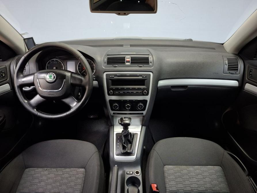 Skoda Octavia II (A5) Рестайлинг Москва  - изображение 17