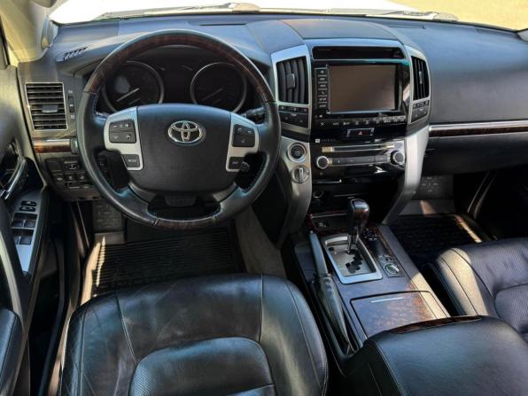 Toyota Land Cruiser 200 Series Рестайлинг 1 с пробегом 2012 года, цена 4 049 000 рублей, 140864 км, внедорожник, Автокод Объявления