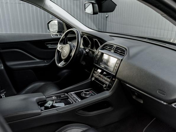 Jaguar F-Pace I с пробегом 2017 года, цена 2 950 000 рублей, 142797 км, внедорожник, Автокод Объявления
