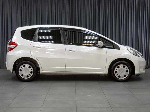 Honda Fit II с пробегом 2012 года, цена 919 000 рублей, 222383 км, хэтчбек, Автокод Объявления