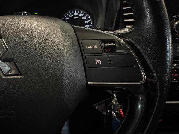 Mitsubishi Outlander III Рестайлинг 2 с пробегом 2018 года, цена 1 599 000 рублей, 162000 км, внедорожник, Автокод Объявления