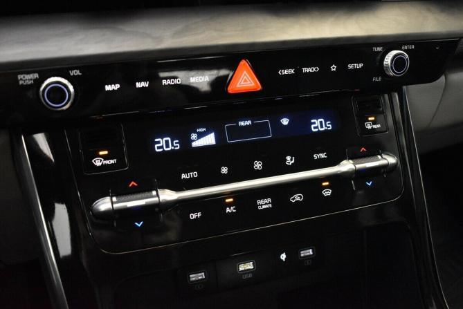 Kia Carnival IV с пробегом 2022 года, цена 4 500 000 рублей, 45811 км, минивэн, Автокод Объявления