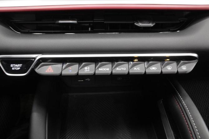Geely Coolray I Рестайлинг с пробегом 2024 года, цена 2 170 000 рублей, 36155 км, внедорожник, Автокод Объявления
