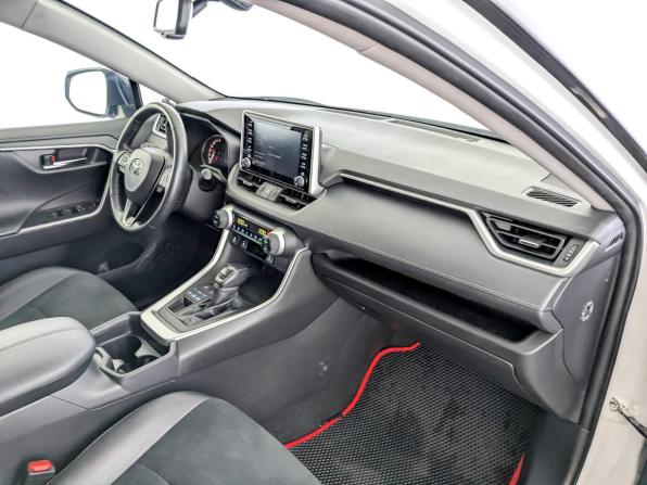 Toyota RAV4 V (XA50) с пробегом 2021 года, цена 3 100 000 рублей, 138659 км, внедорожник, Автокод Объявления