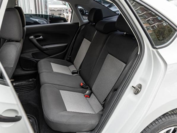 Volkswagen Polo V Рестайлинг с пробегом 2017 года, цена 1 030 000 рублей, 98310 км, седан, Автокод Объявления