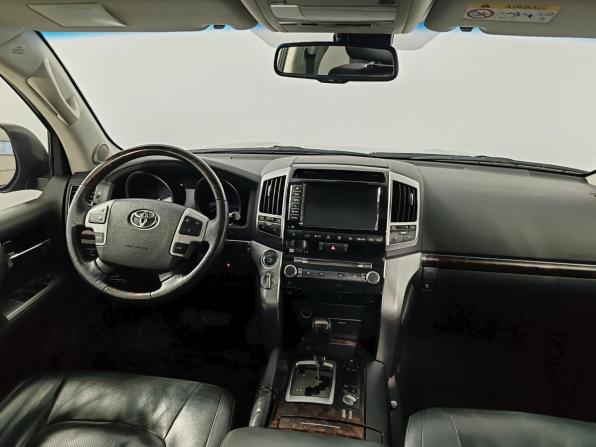 Toyota Land Cruiser 200 Series Рестайлинг 1 с пробегом 2015 года, цена 4 449 000 рублей, 172494 км, внедорожник, Автокод Объявления