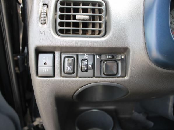 Suzuki Ignis I (HT) с пробегом 2002 года, цена 199 000 рублей, 319409 км, хэтчбек, Автокод Объявления