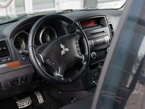 Mitsubishi Pajero IV с пробегом 2008 года, цена 1 596 000 рублей, 300246 км, внедорожник, Автокод Объявления