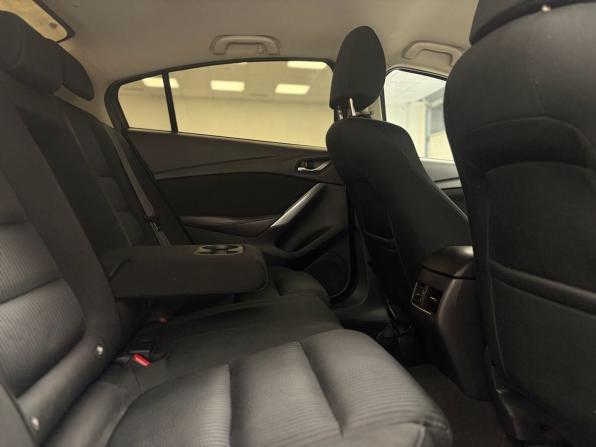 Mazda 6 III (GJ) Рестайлинг с пробегом 2016 года, цена 1 789 000 рублей, 176834 км, седан, Автокод Объявления