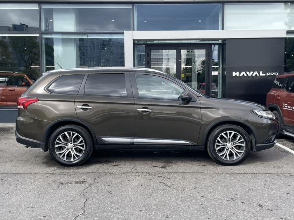 Mitsubishi Outlander III Рестайлинг 2 с пробегом 2015 года, цена 1 549 000 рублей, 230079 км, внедорожник, Автокод Объявления