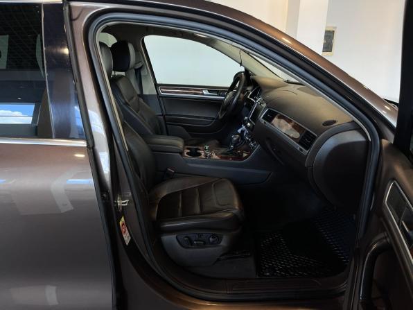 Volkswagen Touareg II с пробегом 2010 года, цена 1 285 000 рублей, 551435 км, внедорожник, Автокод Объявления