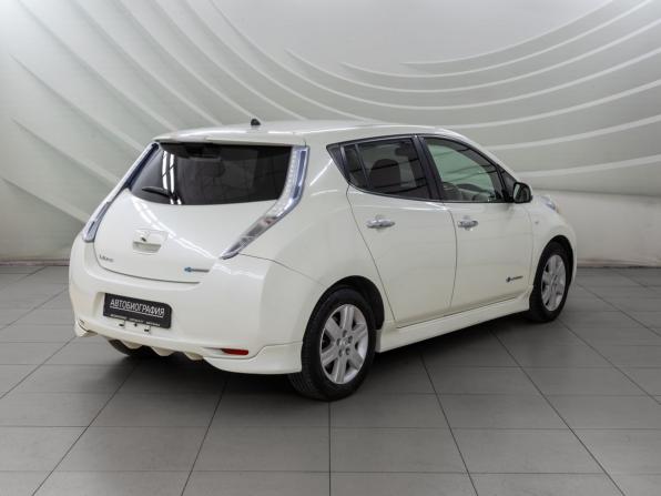 Nissan Leaf I (ZE0/AZE0) с пробегом 2011 года, цена 598 000 рублей, 125934 км, хэтчбек, Автокод Объявления