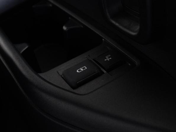 Toyota Land Cruiser 300 Series с пробегом 2023 года, цена 12 699 000 рублей, 26744 км, внедорожник, Автокод Объявления