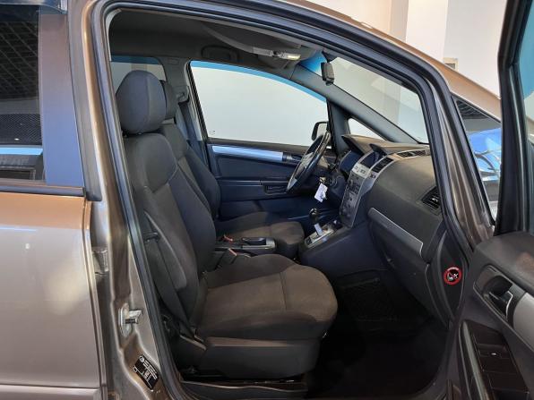 Opel Zafira B Рестайлинг с пробегом 2013 года, цена 559 000 рублей, 252797 км, компактвэн, Автокод Объявления