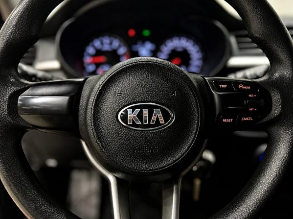 Kia Rio IV Рестайлинг с пробегом 2020 года, цена 1 250 000 рублей, 98200 км, седан, Автокод Объявления