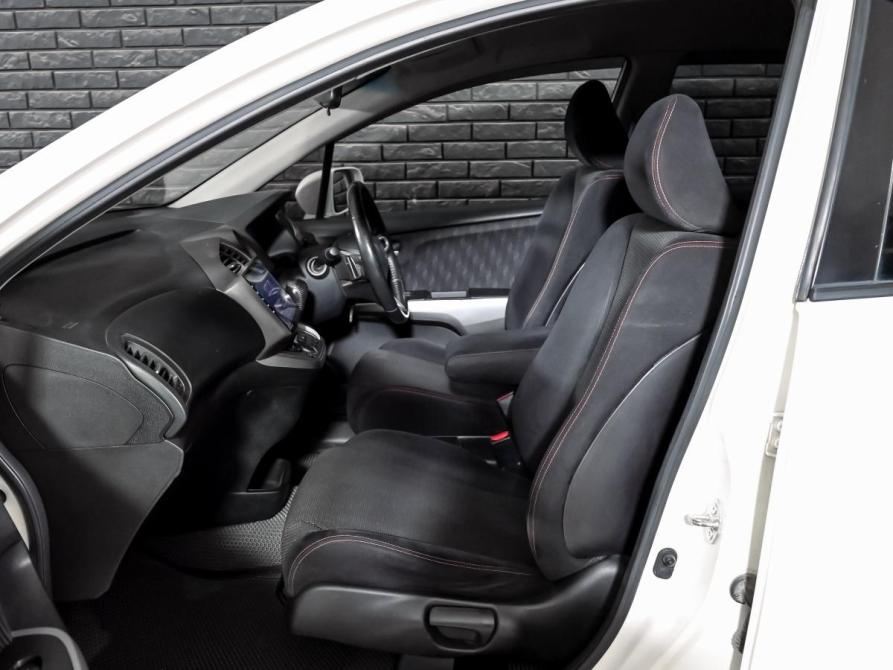 Honda Stream II Рестайлинг Екатеринбург  - изображение 9