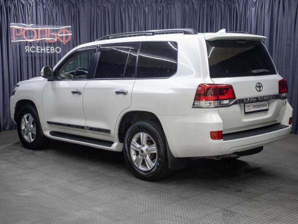 Toyota Land Cruiser 200 Series Рестайлинг 2 с пробегом 2020 года, цена 7 449 000 рублей, 146000 км, внедорожник, Автокод Объявления