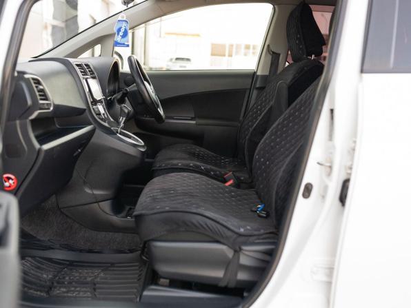 Toyota Ractis II с пробегом 2016 года, цена 980 000 рублей, 210085 км, хэтчбек, Автокод Объявления