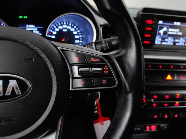 Kia Ceed III с пробегом 2018 года, цена 1 685 000 рублей, 70650 км, хэтчбек, Автокод Объявления