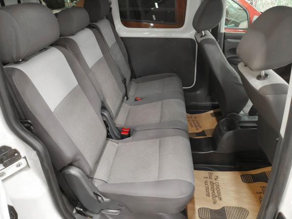 Volkswagen Caddy III Рестайлинг с пробегом 2013 года, цена 854 400 рублей, 256291 км, компактвэн, Автокод Объявления
